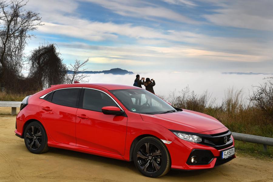  Honda Civic Hatchback 2017 года  (WW) (фото 26 из 43)